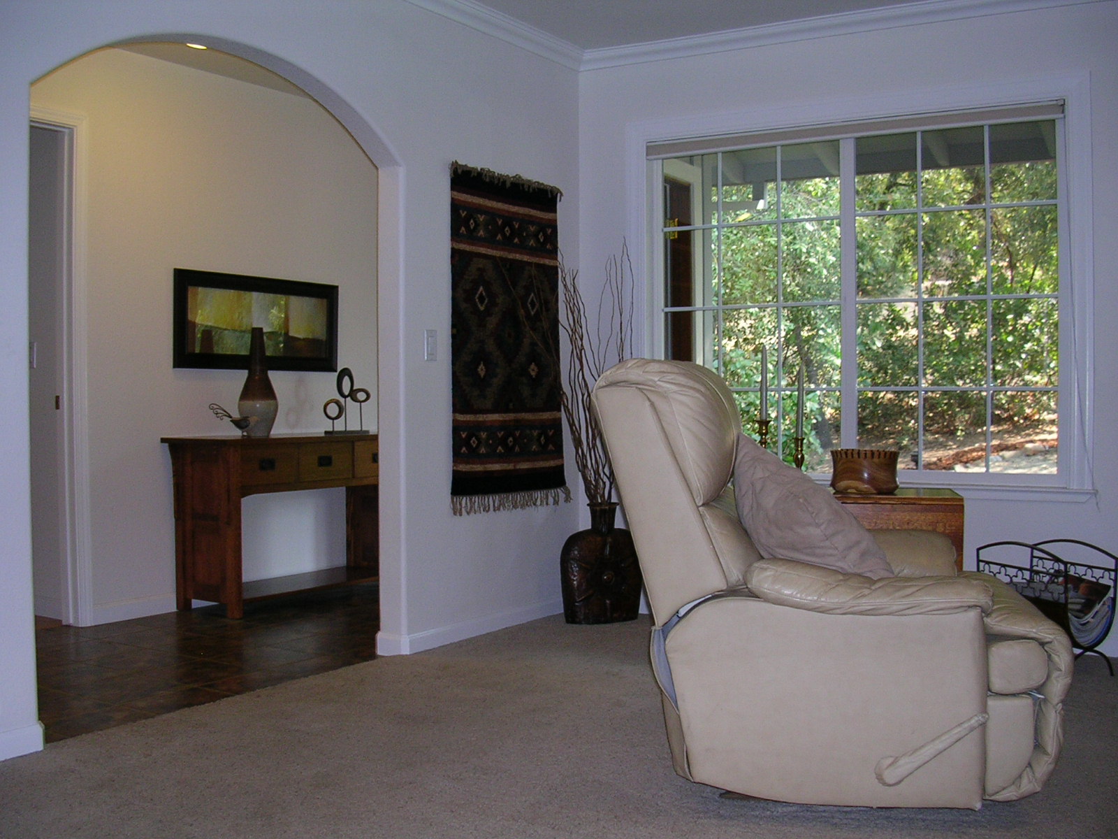 Livingroom looking toward the front hallway.