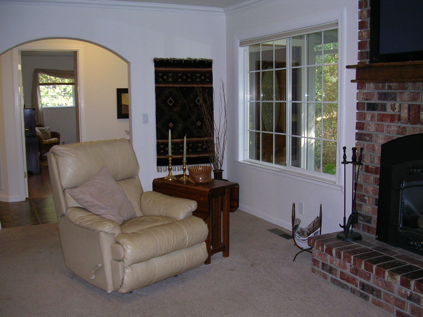 Livingroom looking towards front hallway.